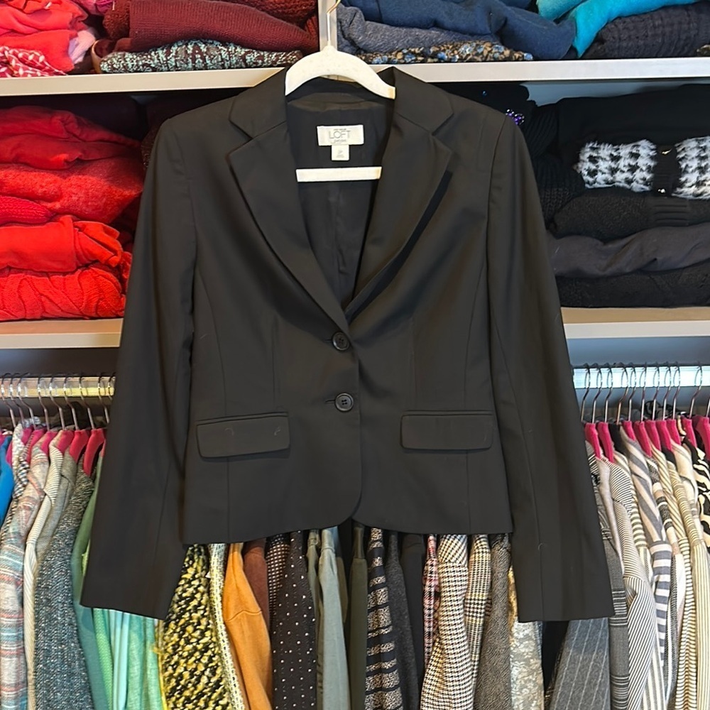 Loft black two pocket button closure blazer size 2P